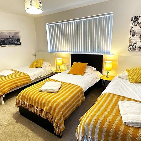 Kennedy Villa - 5 Bedroom House With Hot Tub, Wifi, Free Parkings, Close To Bicester Village Exteriör bild