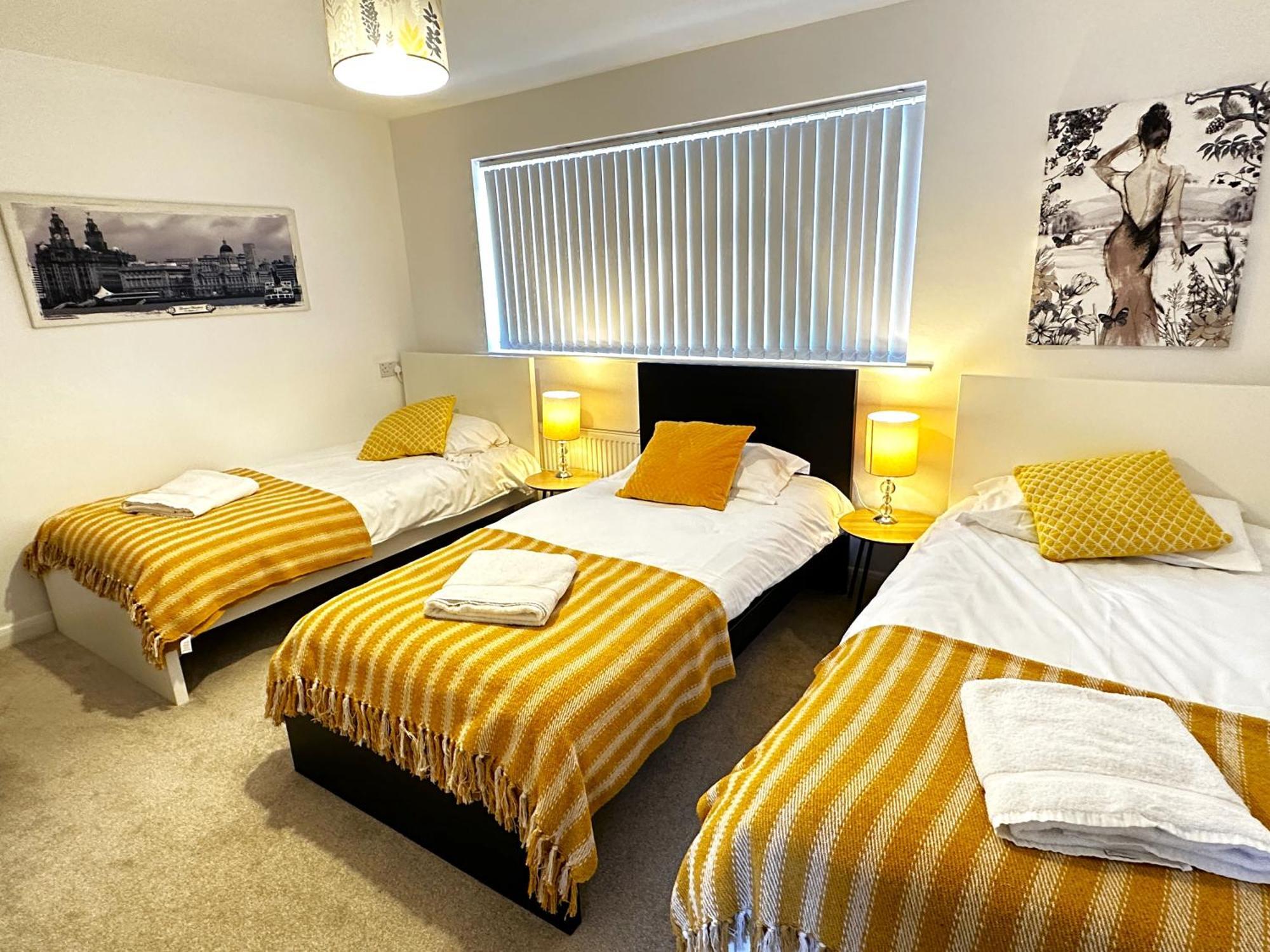 Kennedy Villa - 5 Bedroom House With Hot Tub, Wifi, Free Parkings, Close To Bicester Village Exteriör bild