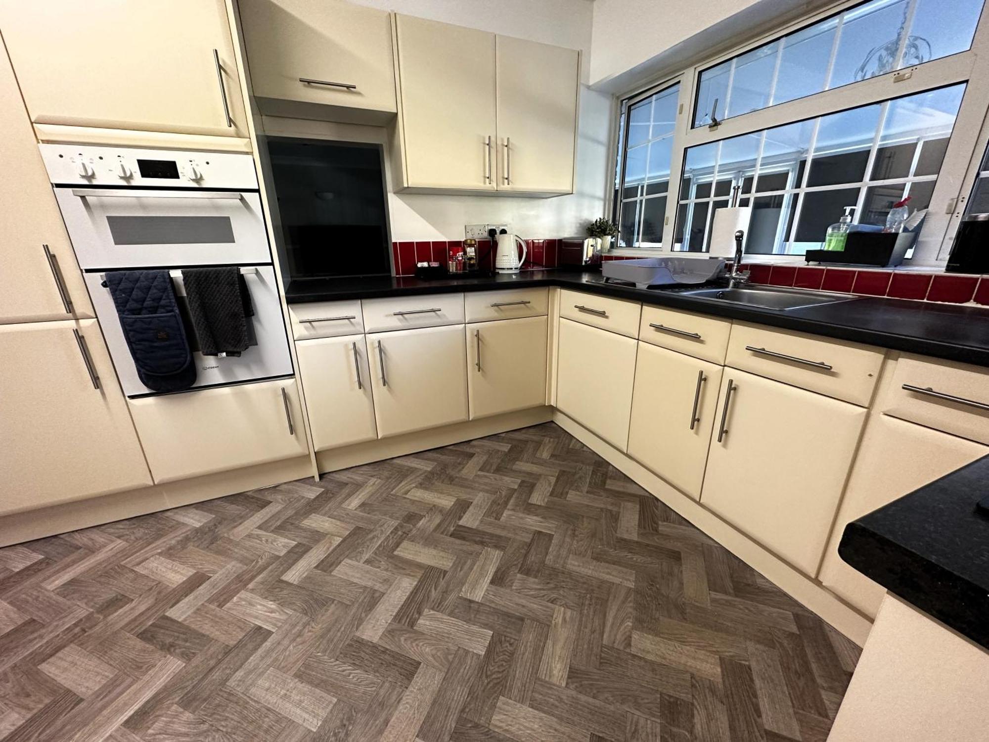 Kennedy Villa - 5 Bedroom House With Hot Tub, Wifi, Free Parkings, Close To Bicester Village Exteriör bild