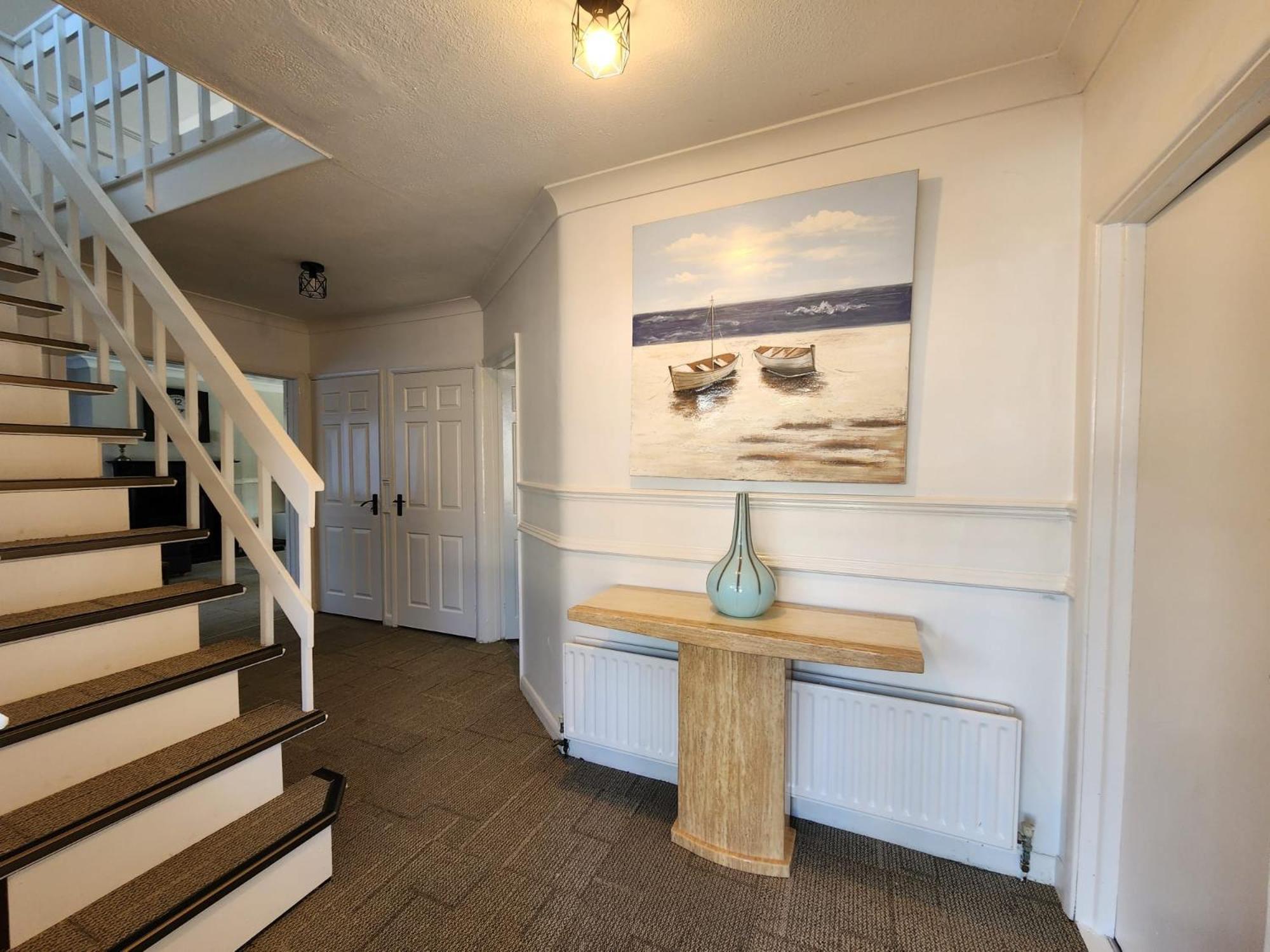 Kennedy Villa - 5 Bedroom House With Hot Tub, Wifi, Free Parkings, Close To Bicester Village Exteriör bild